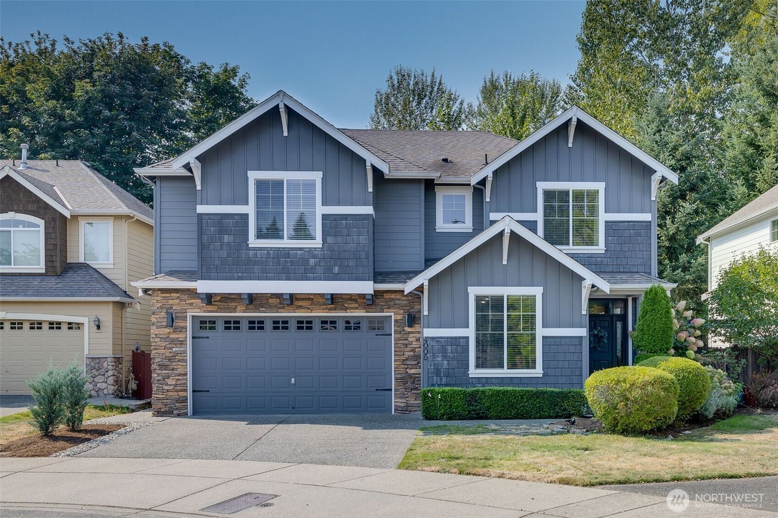 Property Photo:  4005  167th Place SE  WA 98012 