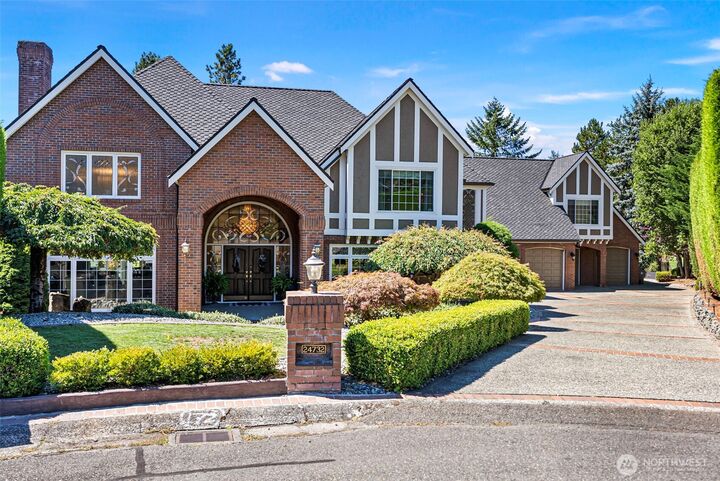 Property Photo:  24732  142nd Avenue SE  WA 98042