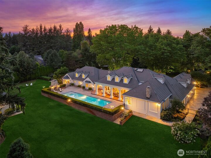 Property Photo:  4  Diamond S Ranch  WA 98004 