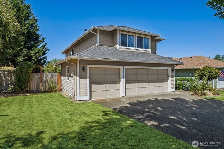 Property Photo: 3914 47th Avenue NE WA 98422
