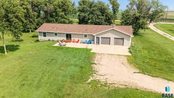 Property Photo: 47771 237th St SD 57024