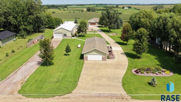 48438 265th St  Valley Springs SD 57068 photo