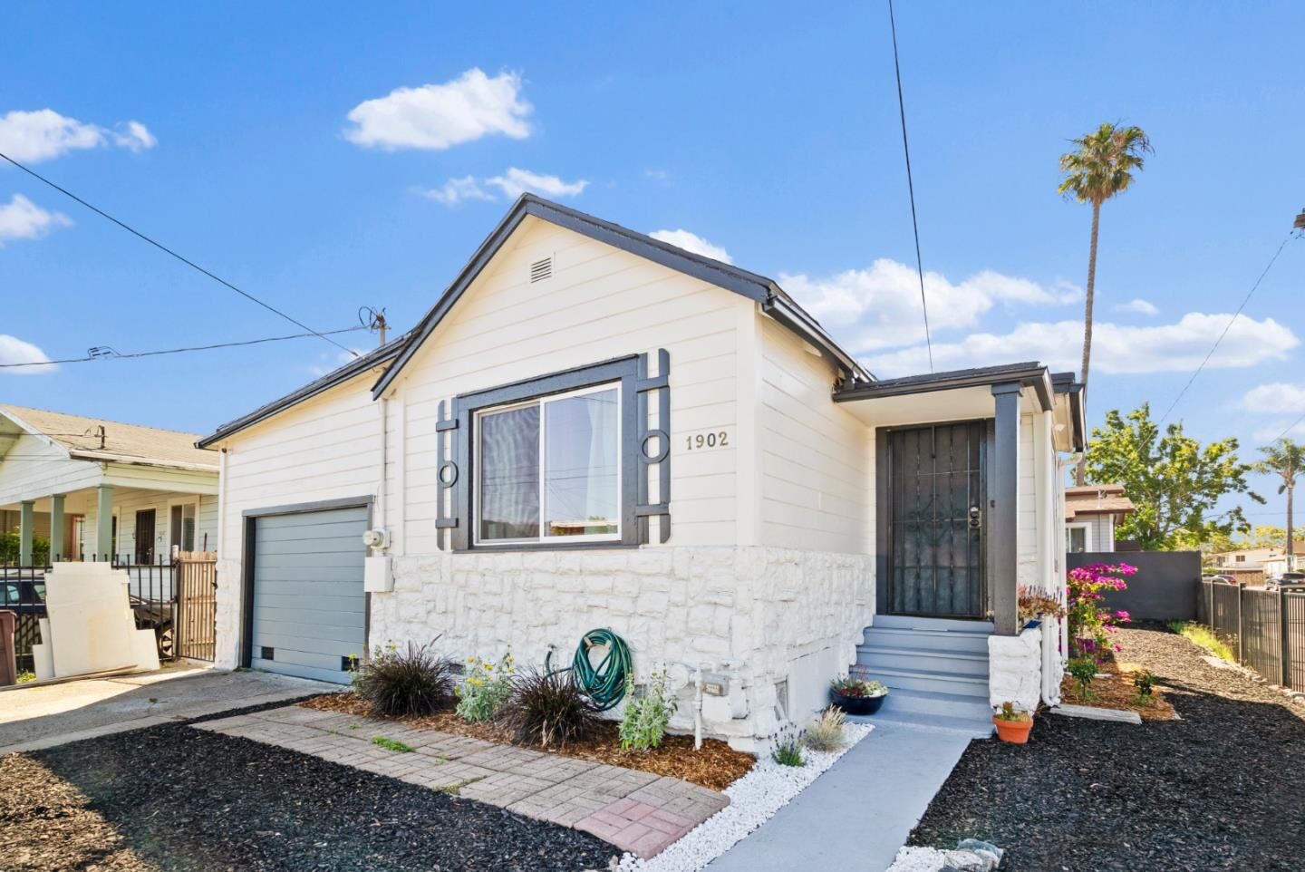 Property Photo:  1902 88th Avenue  CA 94621 