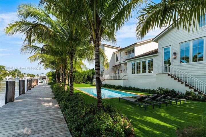 1051 San Pedro Ave  Coral Gables FL 33156 photo