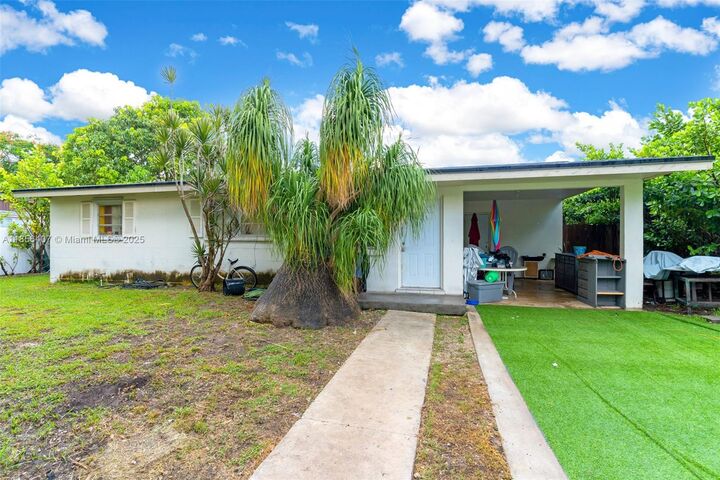 Property Photo: 15022 SW 297th Ter FL 33033