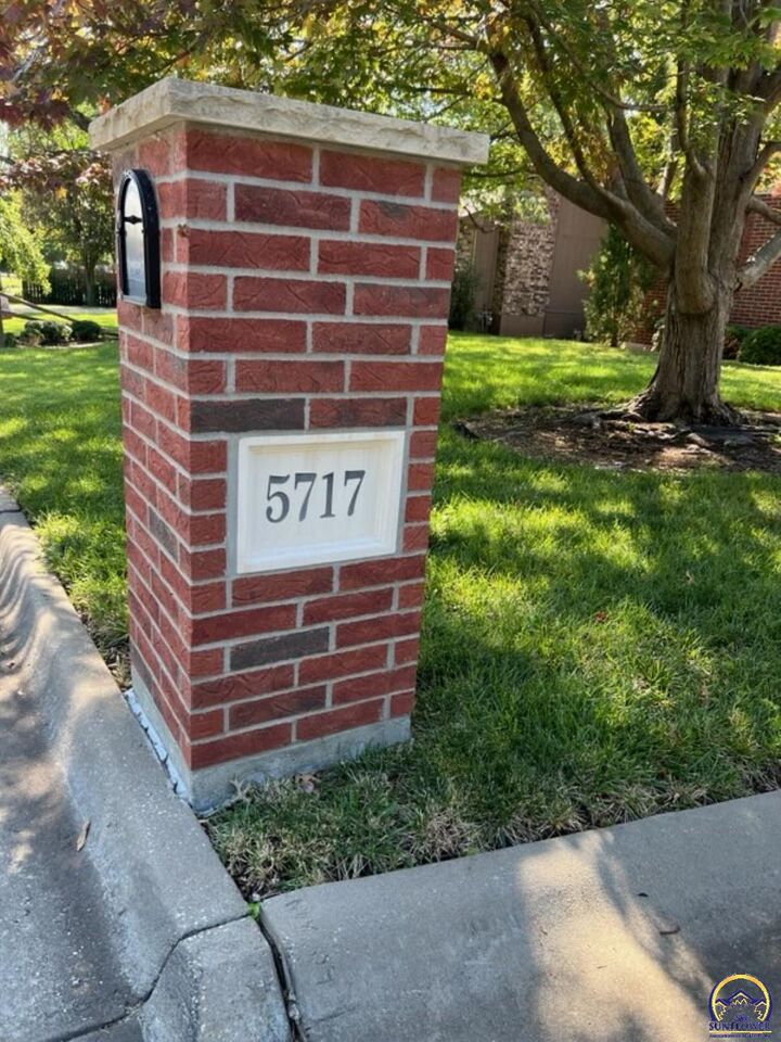 Property Photo: 5717 SW 28th Ter KS 66614