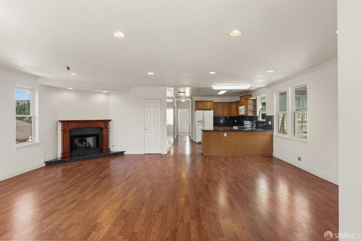 Property Photo: 4108 Moraga Street CA 94122