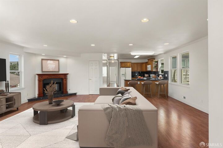 Property Photo:  4108 Moraga Street  CA 94122 