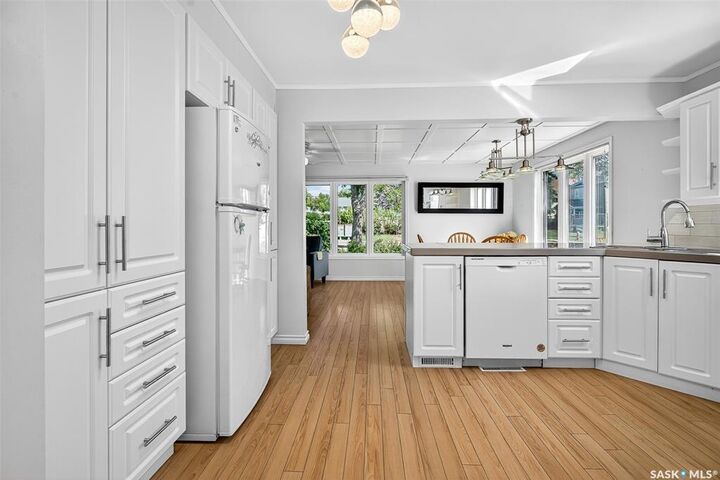 Property Photo:  701 Hochelaga Street W  SK S6H 2H5 