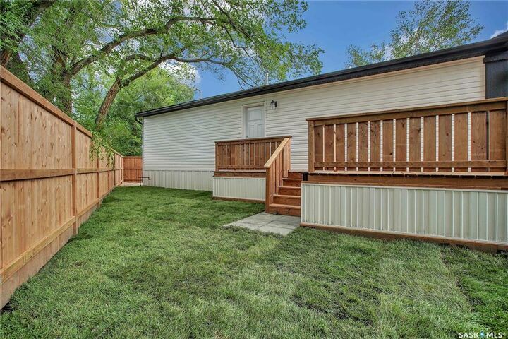 Property Photo: 1524 Rayner Avenue 320 SK S7N 2P8