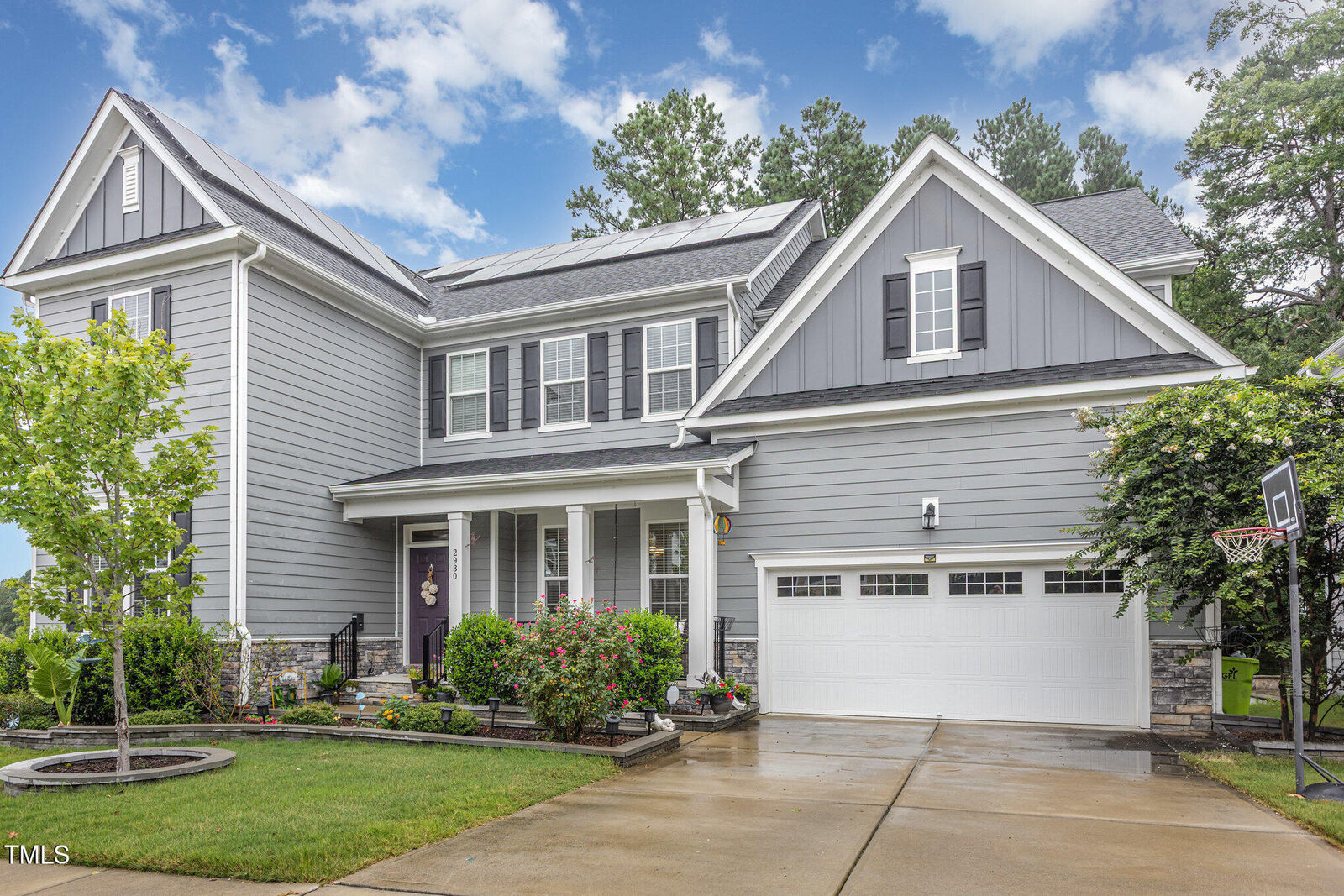 Property Photo: 2930 Farmhouse Drive NC 27502