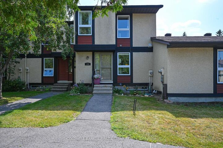 154 McClintock Way  Kanata ON K2L 2A4 photo