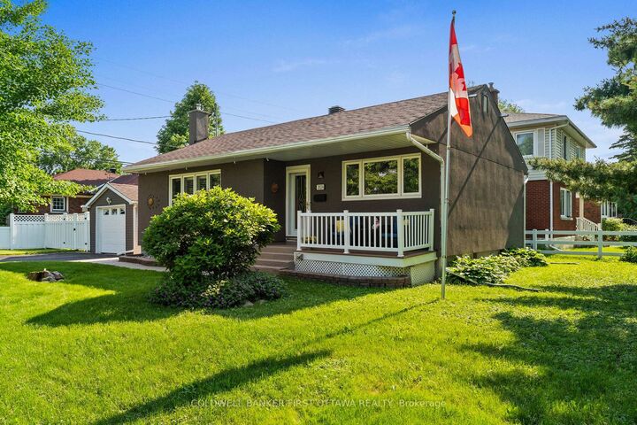 Photo de la propriété:  2024 Corry Street  ON K1G 2M5 