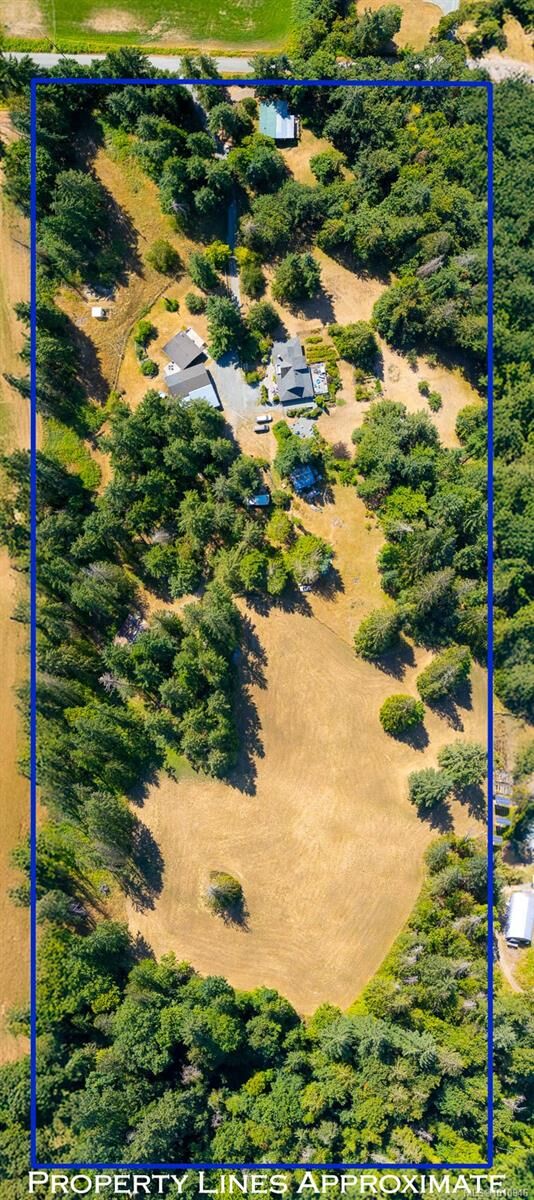 Property Photo: 2601 Soole Rd BC V9L 6L6