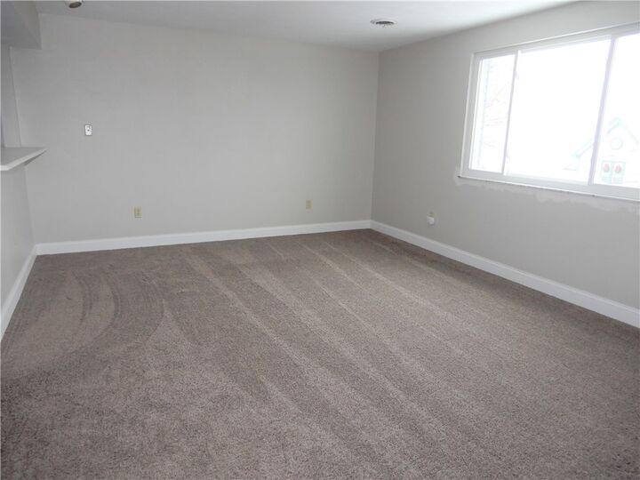 Property Photo:  317 W Grant Street 2  PA 15342 
