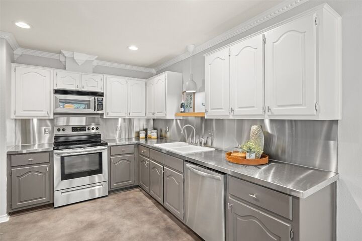 Property Photo: 4318 Verde Vista TX 78628