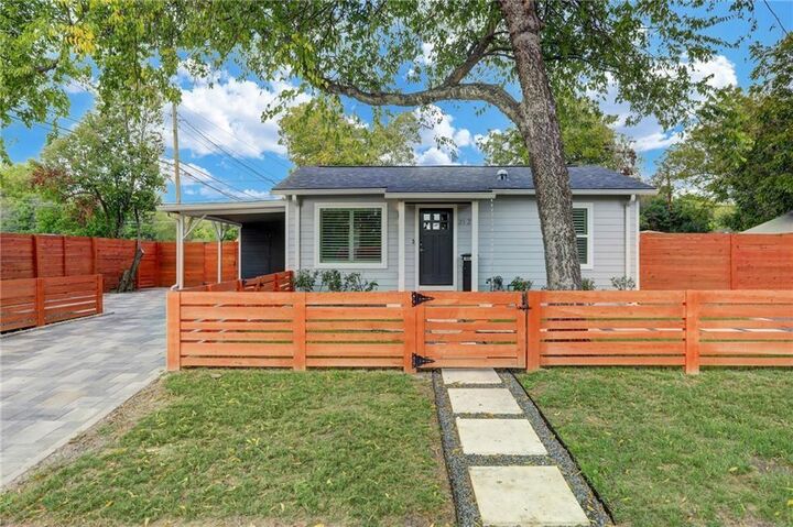 Property Photo: 212 Franklin Boulevard TX 78751