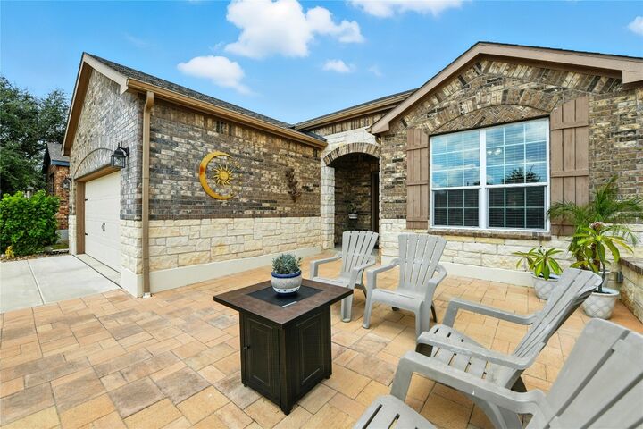 Property Photo: 107 Calhoun Lane TX 78633