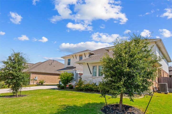 Property Photo: 5704 Monrovia Lane TX 78660