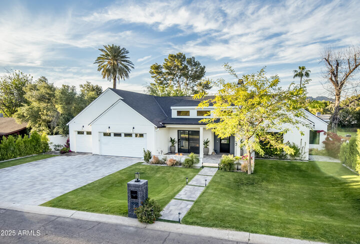 Property Photo: 2912 E Pierson Street AZ 85016