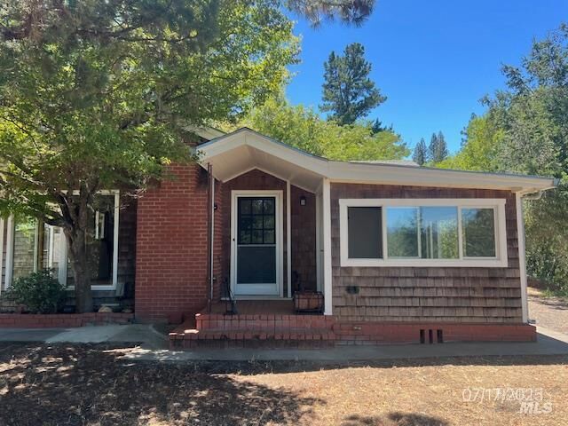 Property Photo: 4199 W Dry Creek Road CA 95448