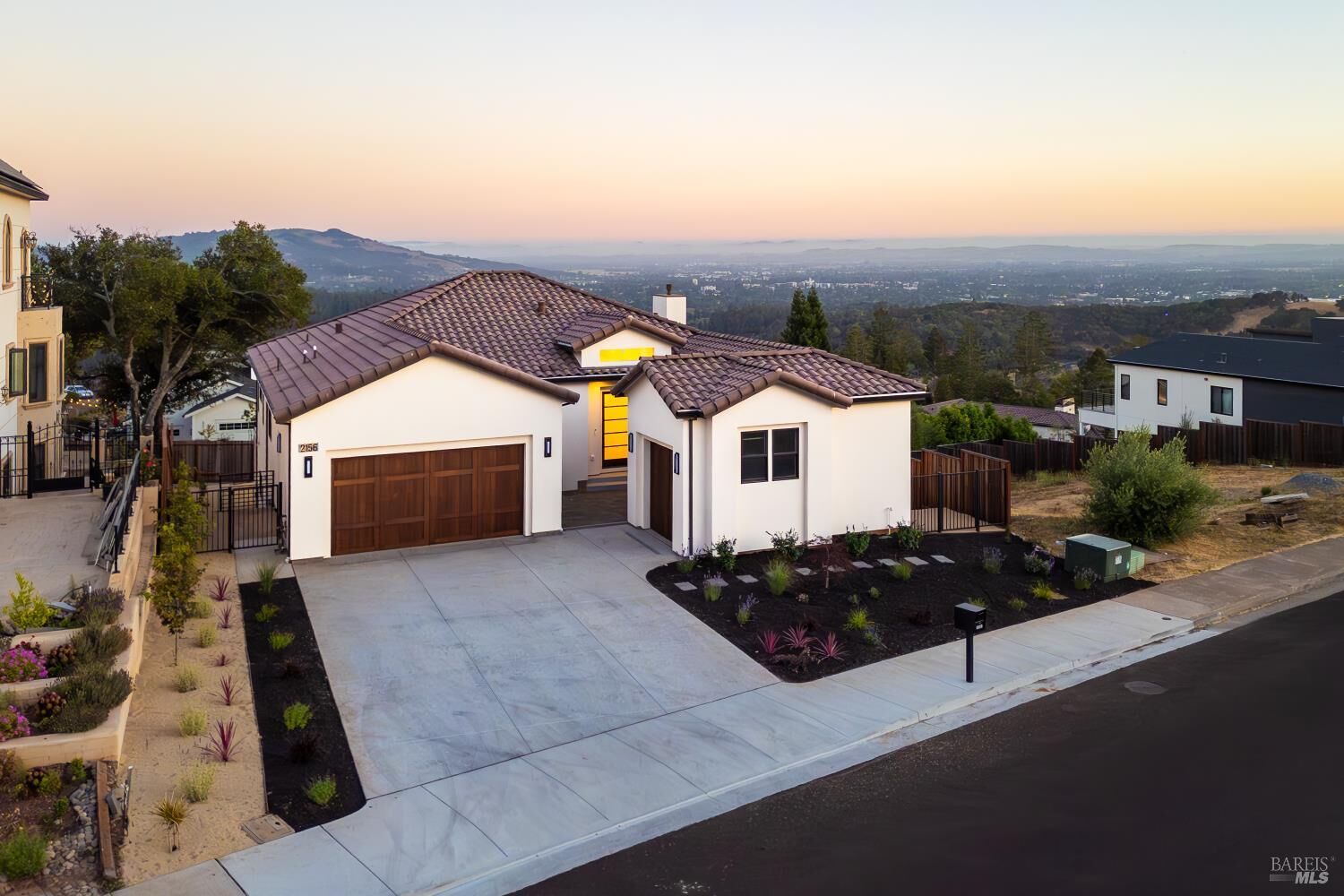 Property Photo: 2156 Wedgewood Way CA 95404