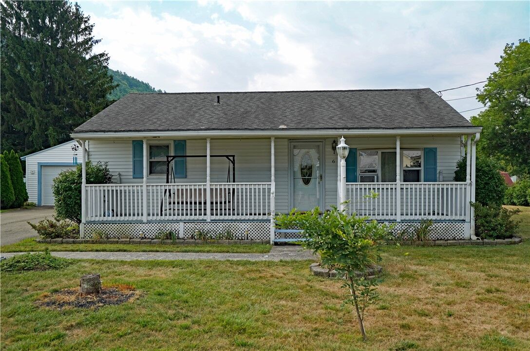 Property Photo:  6 Catlin Drive  NY 14812 