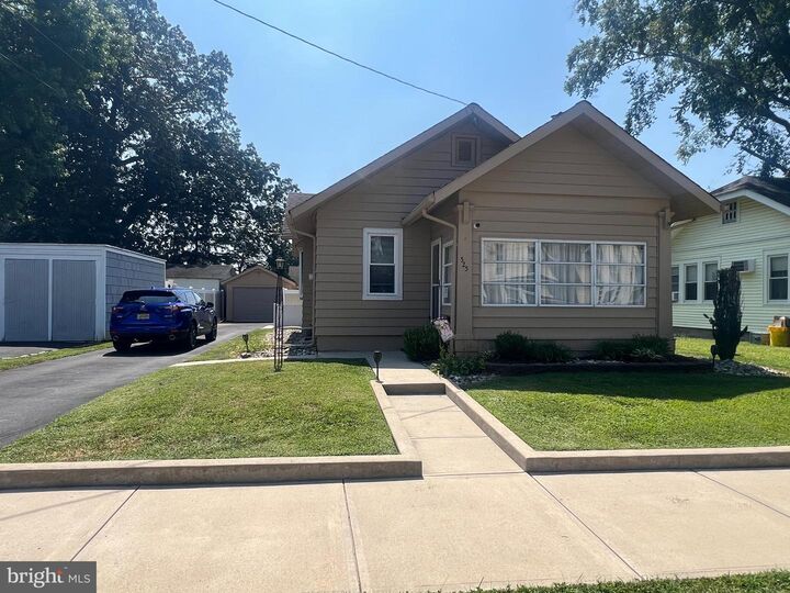 525 Lafayette Avenue  Hamilton NJ 08610 photo