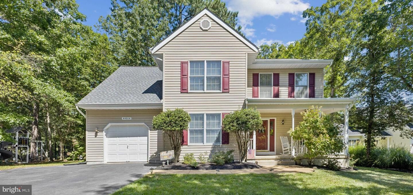 Property Photo: 44014 Silverwood Lane MD 20619