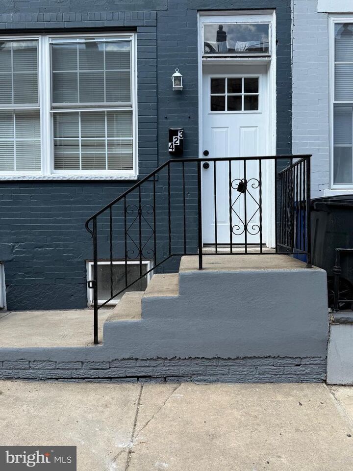 Property Photo:  423 Durfor Street  PA 19148 