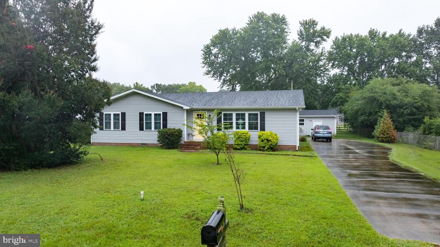 Property Photo: 6821 Mount Vernon Avenue MD 21804
