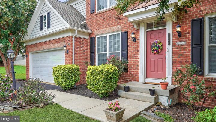 Property Photo: 9400 Rim Rock Court VA 20112