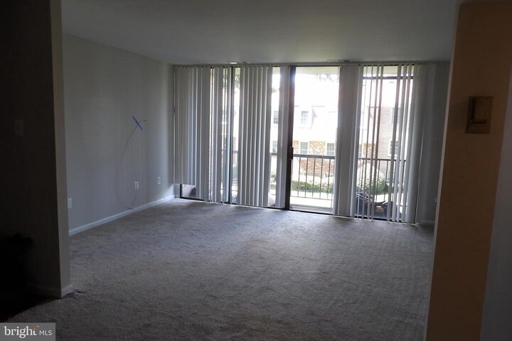Property Photo: 762 Quince Orchard Boulevard 102 762-102 MD 20878
