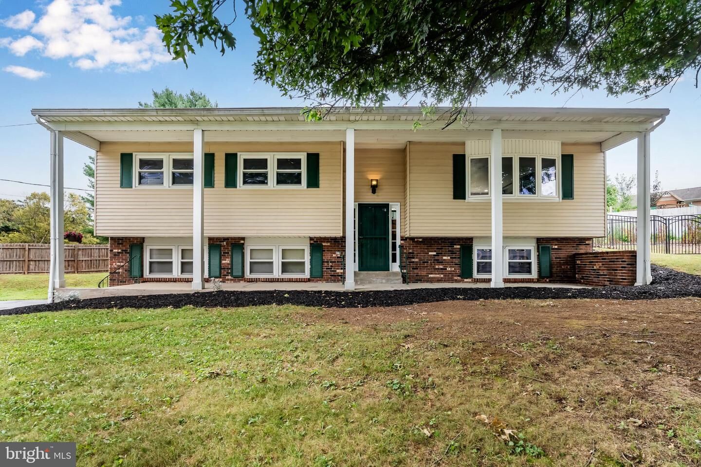 Property Photo: 107 Hillside PA 17065