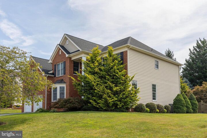 Property Photo:  2530 Goldenfield Lane  VA 22601 