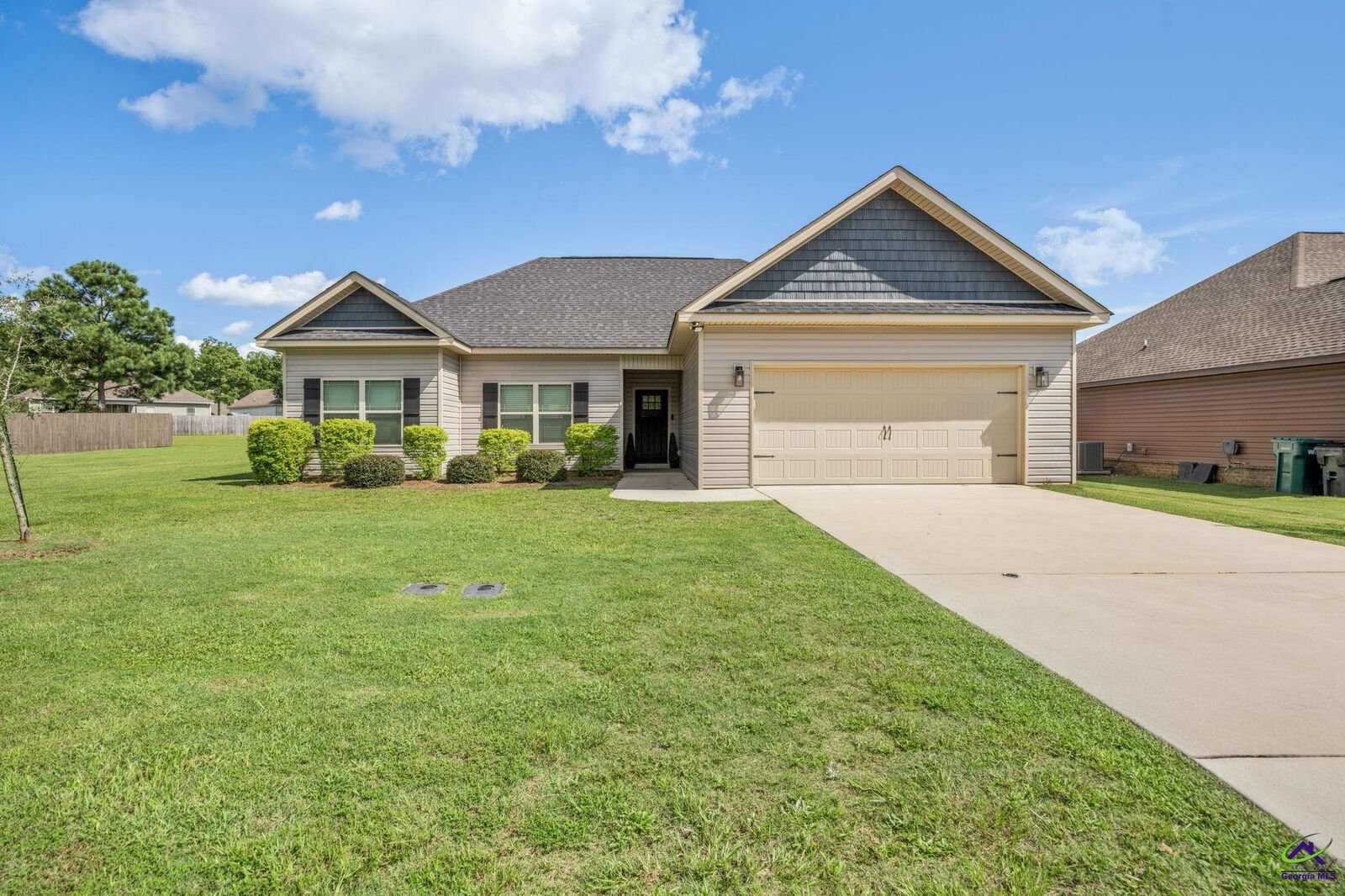 Property Photo:  304 New Hope Drive  GA 31069 