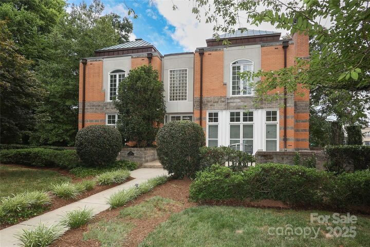 1239 Belgrave Place  Charlotte NC 28203 photo