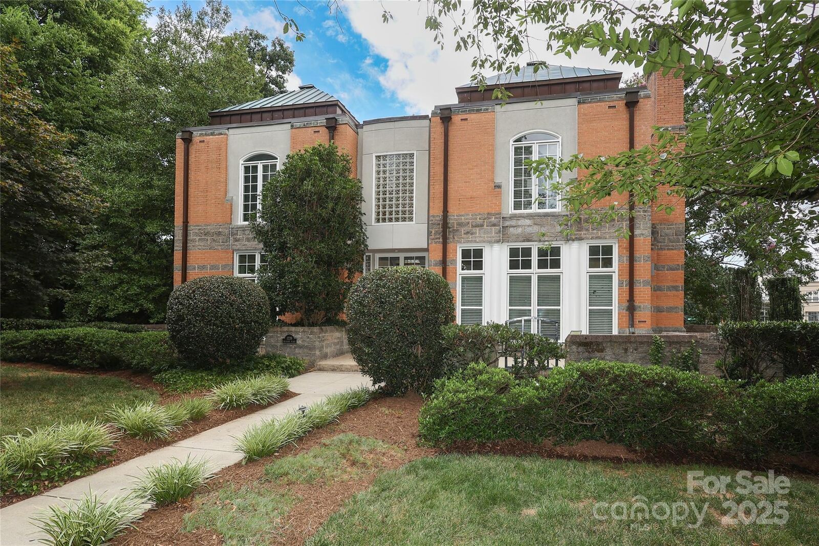 Property Photo: 1239 Belgrave Place NC 28203