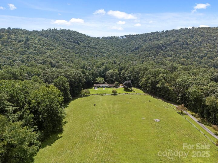 Property Photo: 193 Duncan Creek Road NC 28732