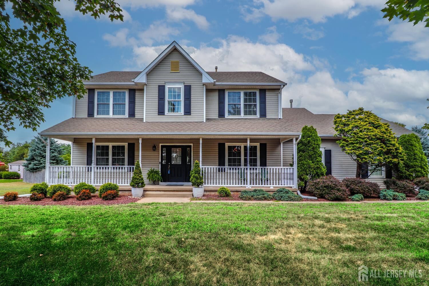 Property Photo:  12 Zeller Drive  NJ 08873 