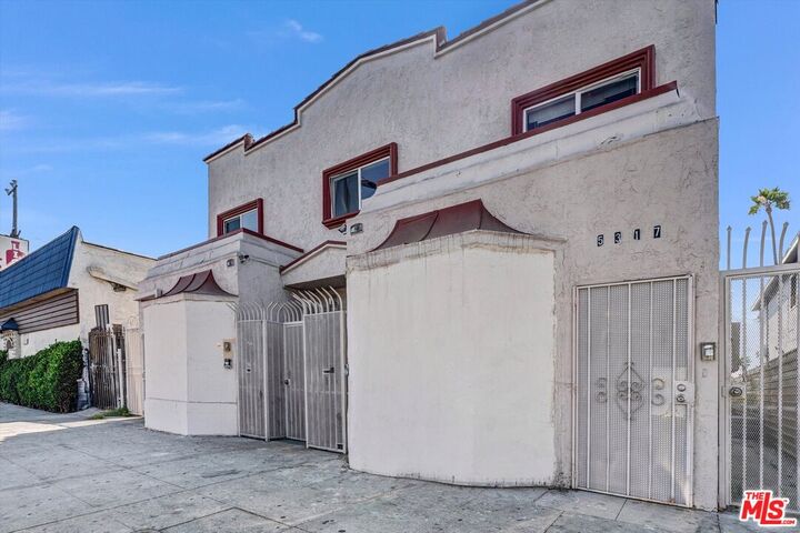 Property Photo: 5319 1/2 S Normandie Ave CA 90037
