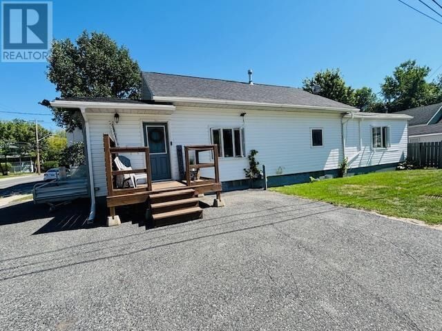 Property Photo:  411 Ottawa St  ON P0X 1C0 