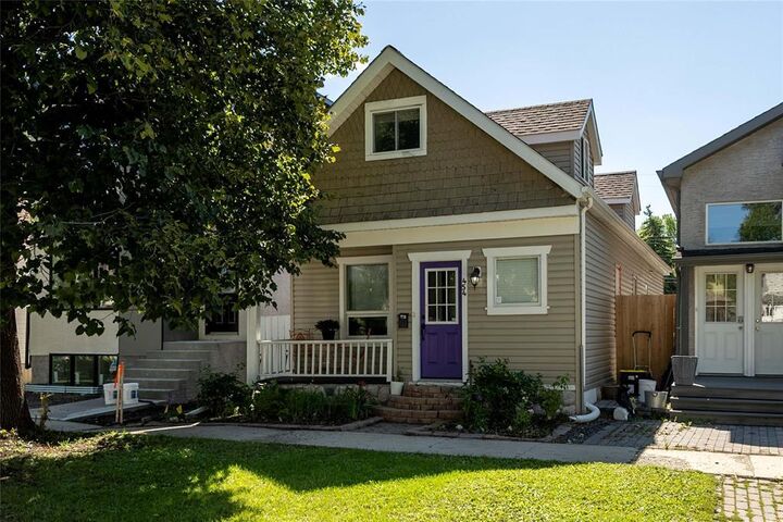 454 Arnold Avenue  Winnipeg MB R3L 0X2 photo