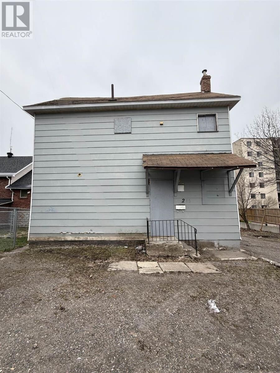 Property Photo: 275 Wellington St ON P6A 2Y1