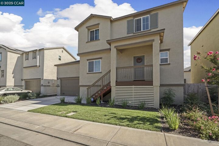Property Photo:  1416 Willowedge Way  CA 95206 