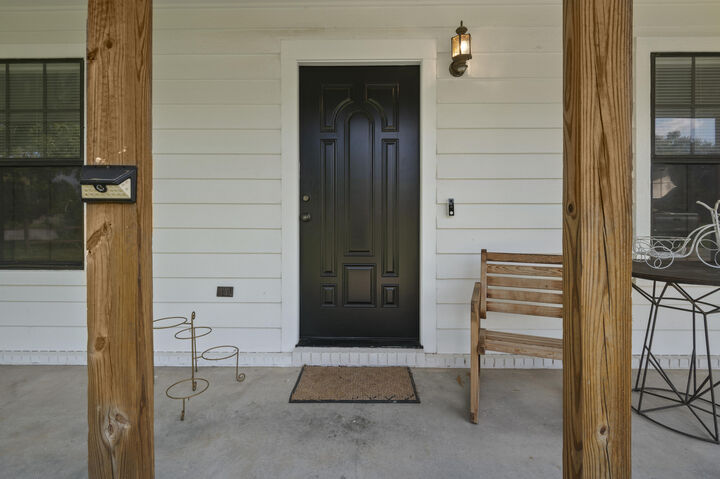 Property Photo: 403 Juniper Drive FL 32536