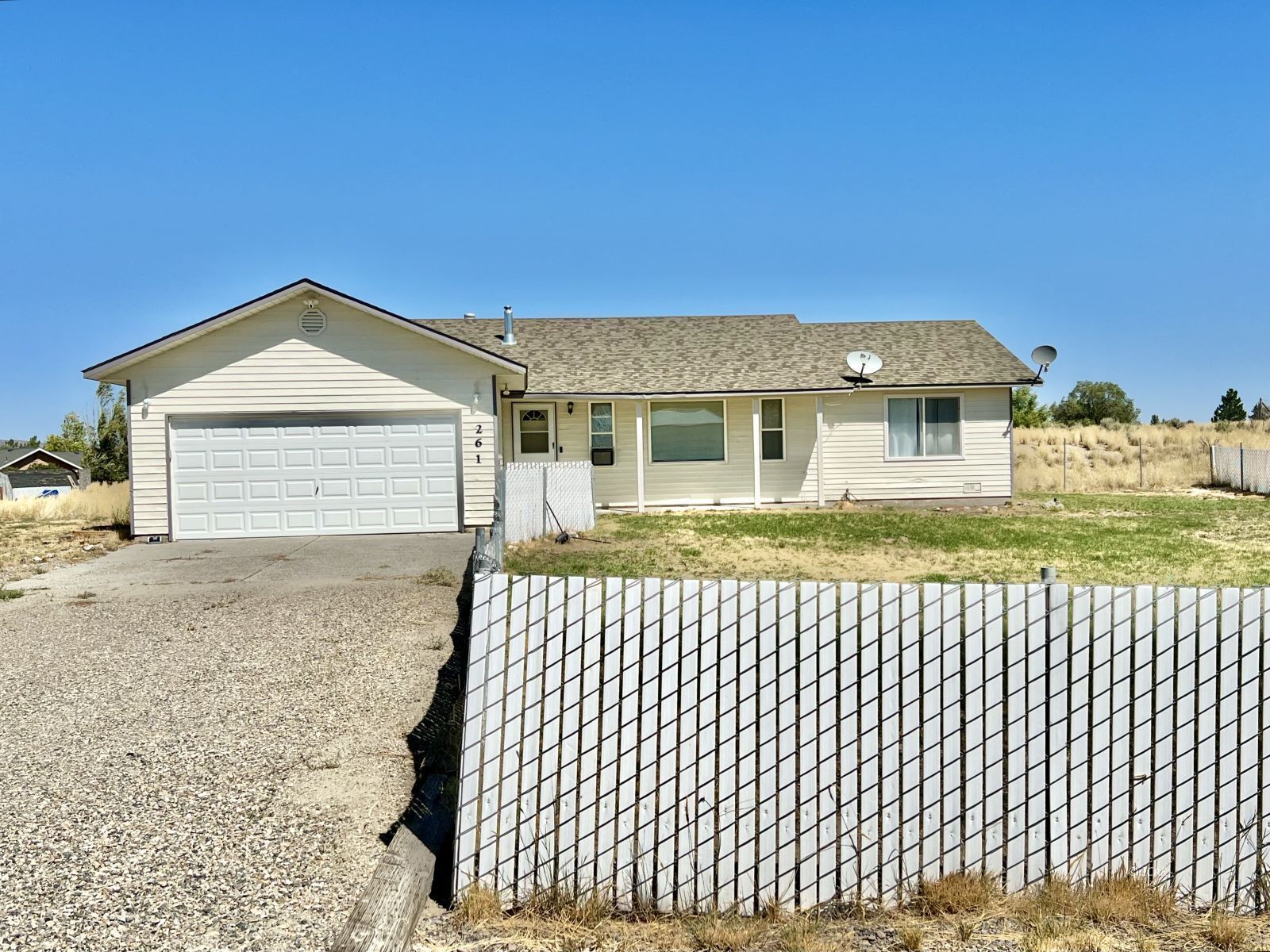 Property Photo: 261 Northglen Drive NV 89815