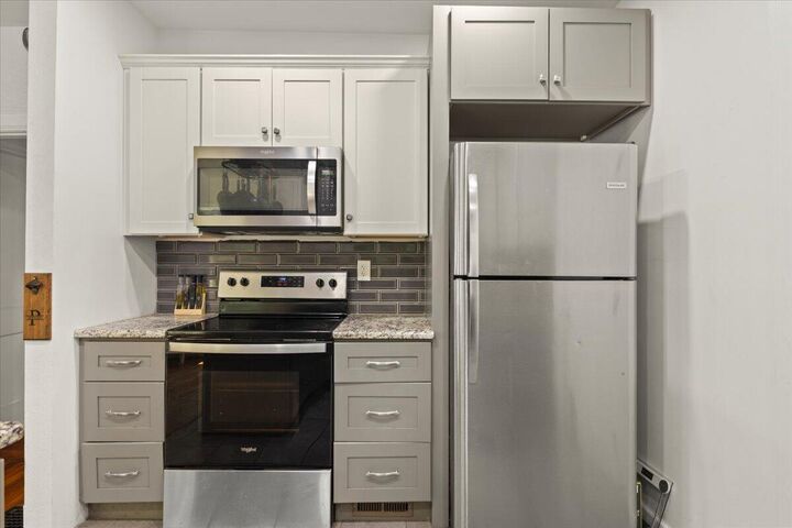 Property Photo:  219 Ivy Street  GA 30741 
