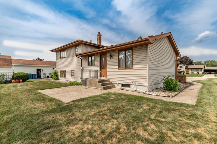 Property Photo: 939 Devonshire Lane IN 46311