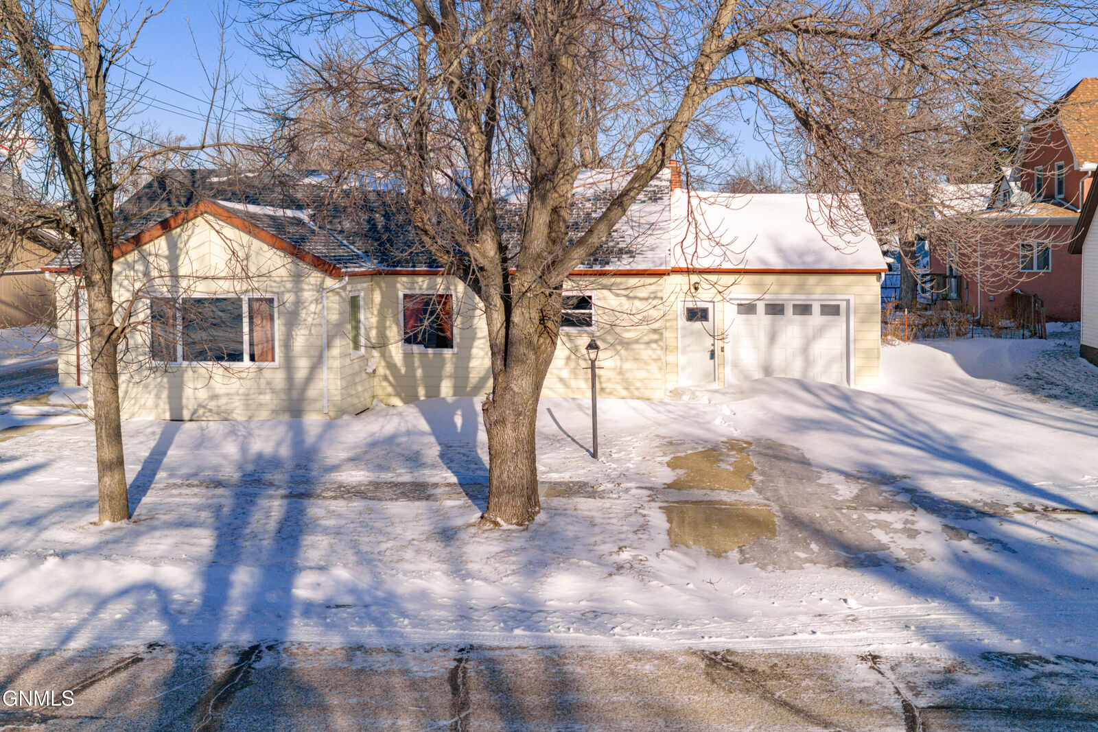 Property Photo:  212 C Avenue W  ND 58463 